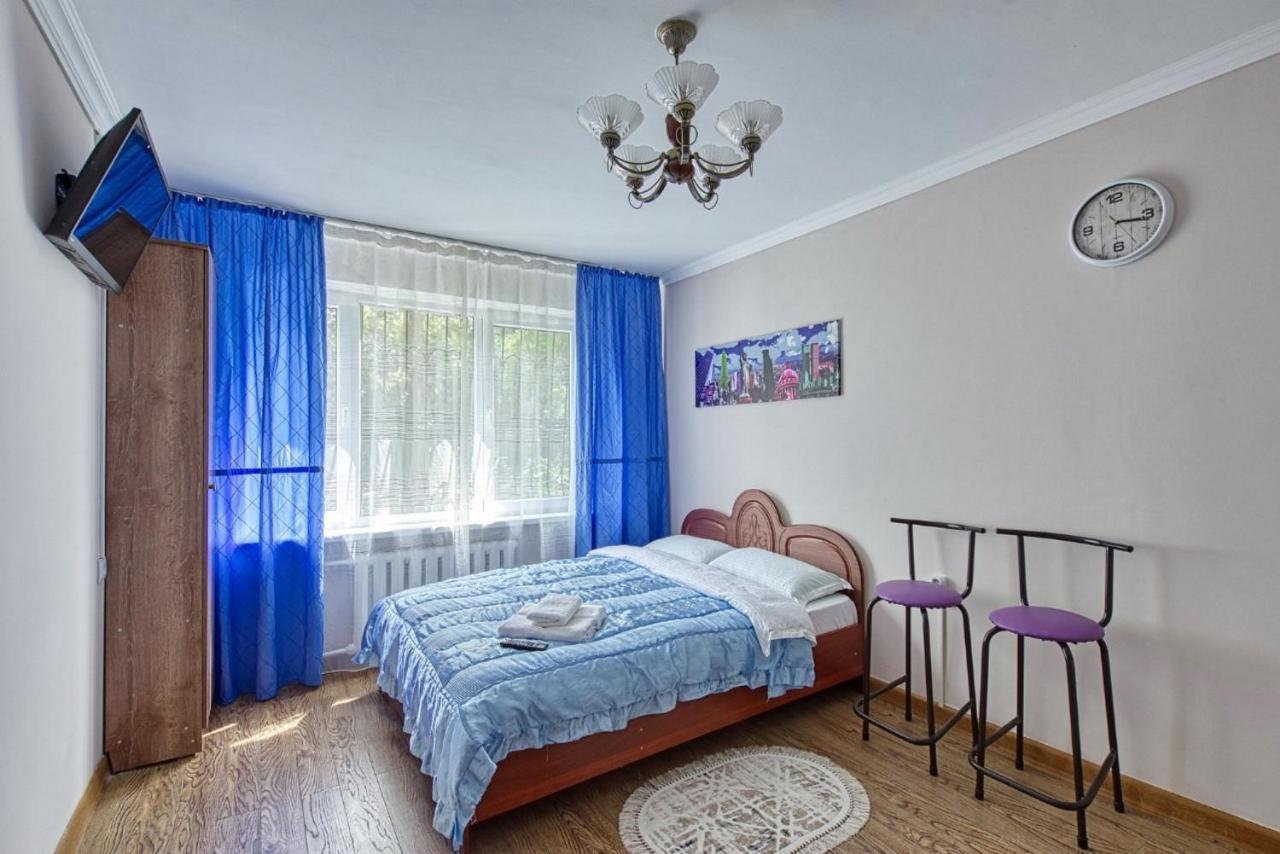 Апартаменты На Улице Клочкова, 128 Almaty Exterior photo